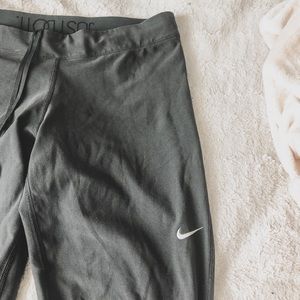 nike dri-fit leggings !!!